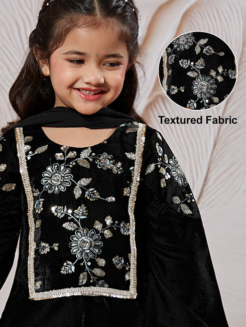 Girl's' Black Kurta Set With Dupatta